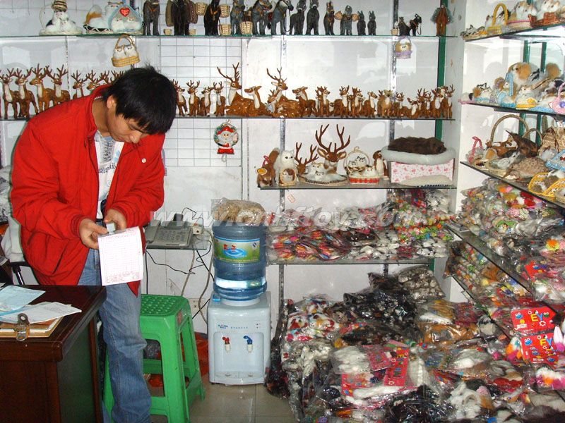 展廳一(yī)角：13義烏楚傑工藝品有限公司